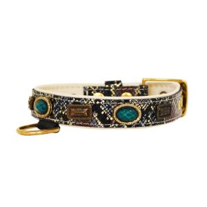 Emerald oval gemstone with a rectangular shield in a hammered design – KD01015/45/25/SM/09