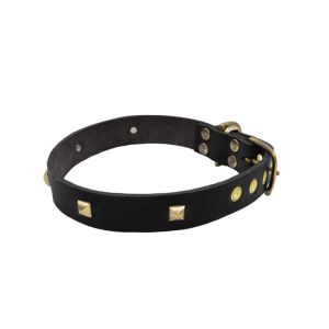 Gold pyramid-shaped metal motifs – KD01032/65/30/BK/00