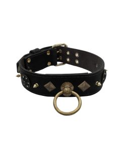 Motivo con impresionantes tachuelas de metal dorado de 15 mm, un escudo con 6 strass redondos y pirámides de metal - KD01074/80/50/BK/00