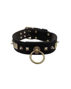 Motivo con impresionantes tachuelas de metal dorado de 15 mm, con un escudo de meandro cuadrado y pequeñas pirámides de metal - KD01075/80/50/BK/00