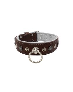 Motivo con un escudo muy impresionante con diamantes redondos, y cuadrados adornados con fondo de cuero - KD01079/75/50/BR/02