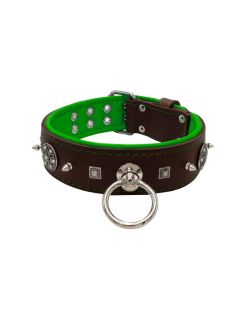 Motivo con tachuelas de metal de 10 mm muy impresionantes con una pirámide cuadrada tallada y un escudo con 6 strass redondos y soporte de cuero - KD01080/70/50/BR/05