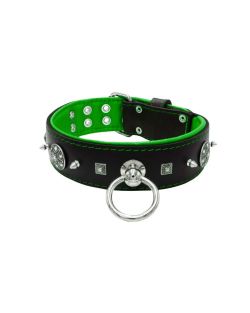 Motivo con tachuelas de metal de 10 mm muy impresionantes con una pirámide cuadrada tallada y un escudo con 6 strass redondos y soporte de cuero - KD01080/80/50/BK/05
