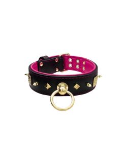 Motivo con impresionantes tachuelas de metal dorado de 10 mm, con un escudo de meandro cuadrado y pequeñas pirámides de metal con reverso de cuero - KD01086/70/50/BK/13