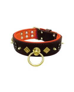 Motivo con impresionantes tachuelas de metal dorado de 10 mm, un escudo con 6 strass redondos y pirámides metálicas con soporte de cuero - KD01091/80/50/BR/11